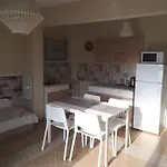 Gazde/Camere de închiriat Casa Angela